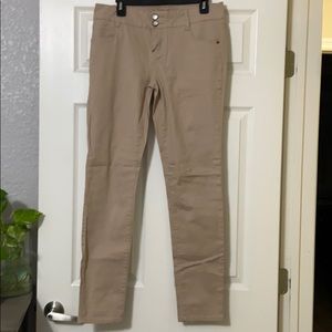 Khaki jeans